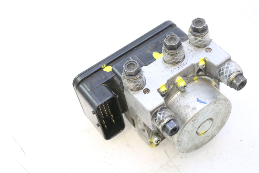 photo de POMPE ABS  PEUGEOT SATELIS 125 (2013 - 2018) - Autre angle de vue