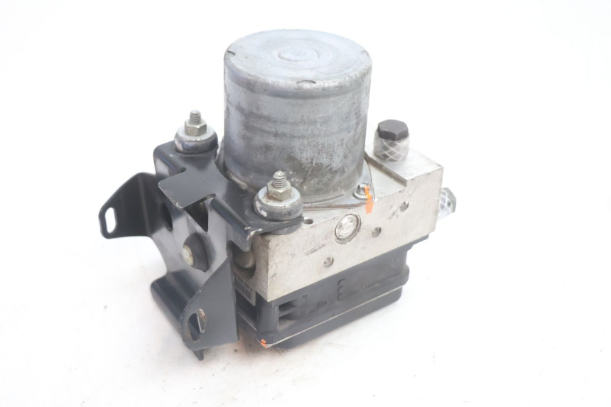 photo de POMPE ABS  CAN-AM SPYDER RS 1000 (2008 - 2012) - Autre angle de vue