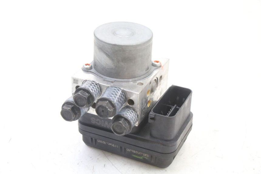 photo de POMPE ABS  YAMAHA TRACER 7 700 (2020 - 2024) - Gros plan technique