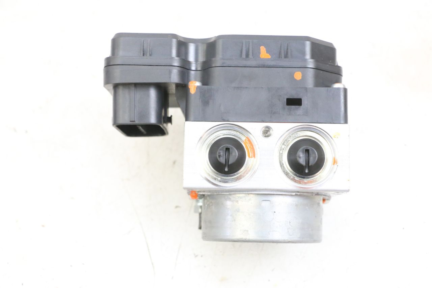 photo de POMPE ABS  YAMAHA TRICITY 300 (2020 - 2024) - Détail de la pièce