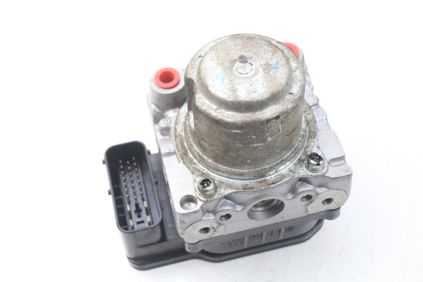 photo de POMPE ABS  TRIUMPH SPRINT ST ABS 1050 (2005 - 2007)