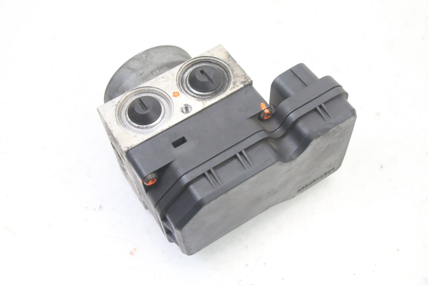 photo de POMPE ABS YAMAHA X-MAX XMAX ABS 250 (2010 - 2012) - Points de fixation