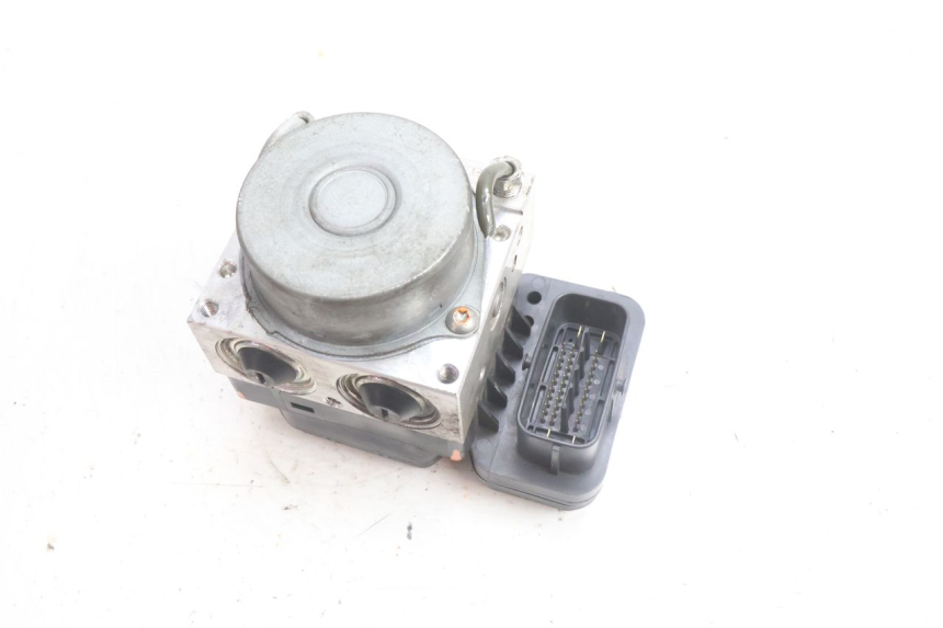 photo de POMPE ABS YAMAHA X-MAX XMAX 125 (2010 - 2013) - Autre angle de vue