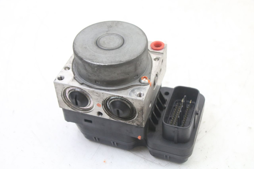 photo de POMPE ABS YAMAHA X-MAX XMAX ABS 250 (2010 - 2014)