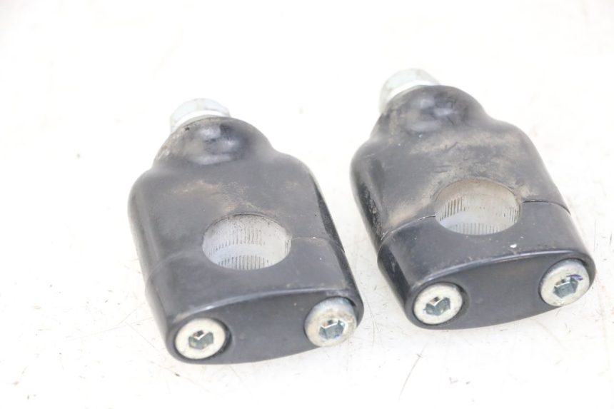 photo de PONTET DE GUIDON HONDA FORZA ABS 300 (2013 - 2019)