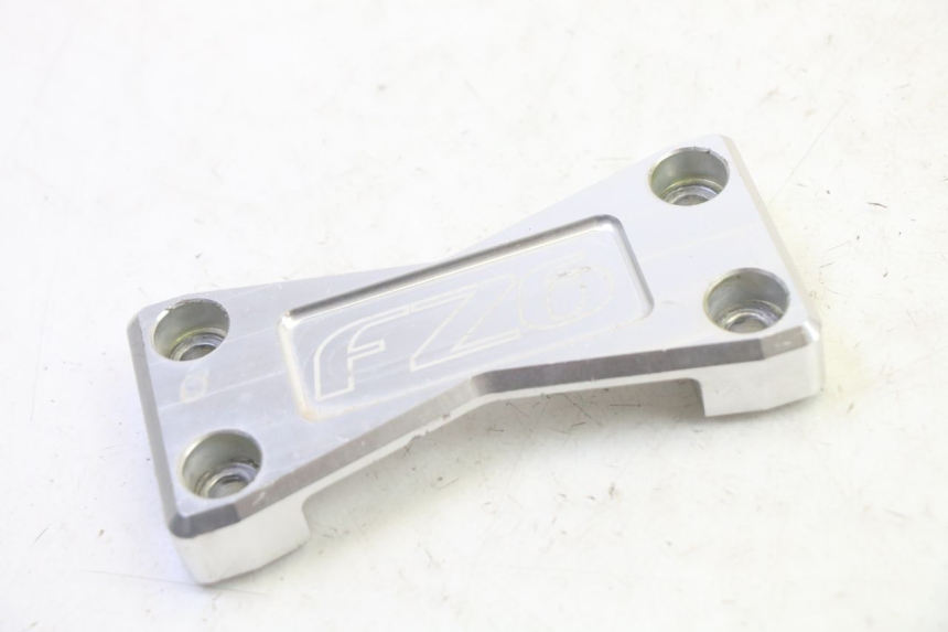 photo de PONTET DE GUIDON YAMAHA FZ6 N FAZER 600 (2004 - 2006)