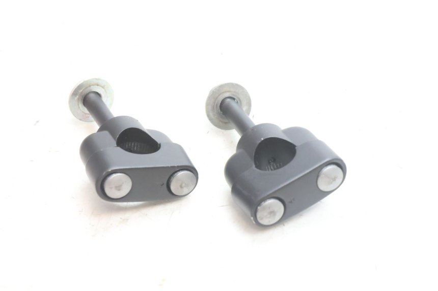 photo de PONTET DE GUIDON YAMAHA FZ8 800 (2010 - 2016) - Zoom état d’usage