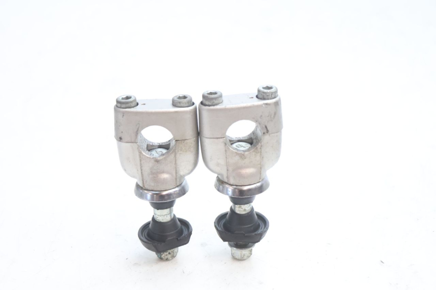 photo de PONTET DE GUIDON SUZUKI GSF N BANDIT 1200 (2001 - 2005) - Autre angle de vue