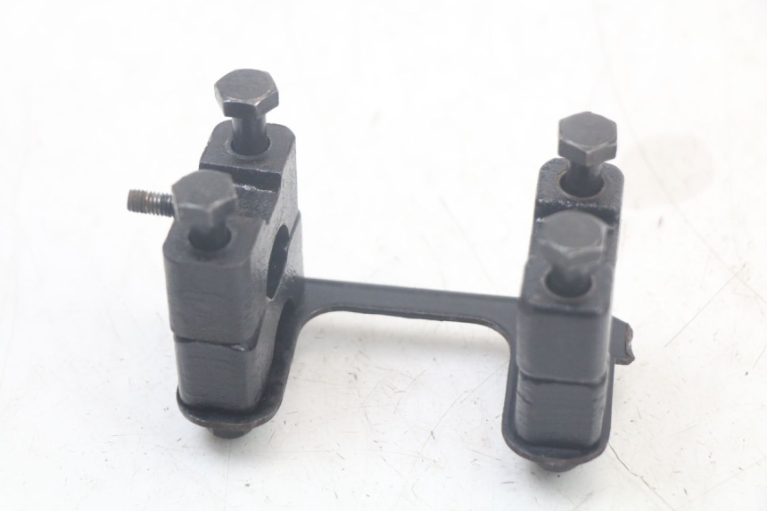 photo de PONTET DE GUIDON HYTRACK ST 170 (2020 - 2024)