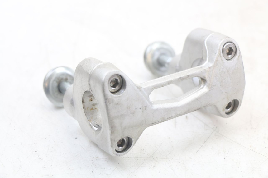 photo de PONTET DE GUIDON MASAI SCRAMBLER SPORT 125 (2021 - 2025)