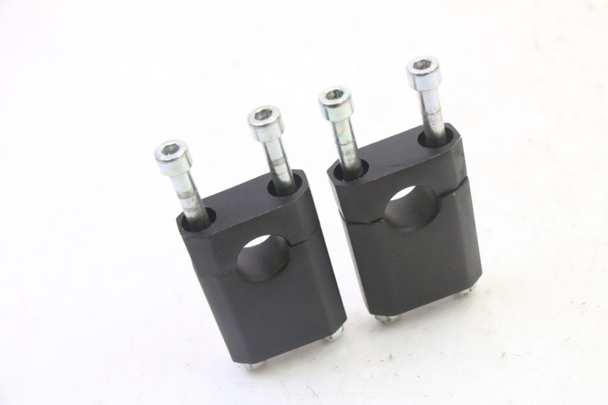 photo de PONTET DE GUIDON APOLLO RFZ 125