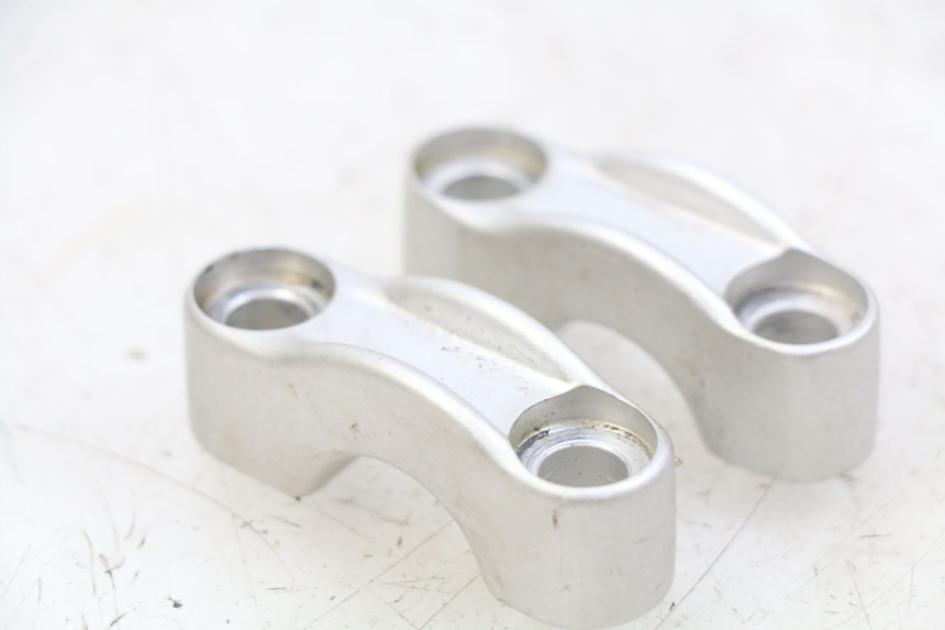 photo de PONTET DE GUIDON PEUGEOT TKR TREKKER FURIOUS 50 (2005 - 2014)