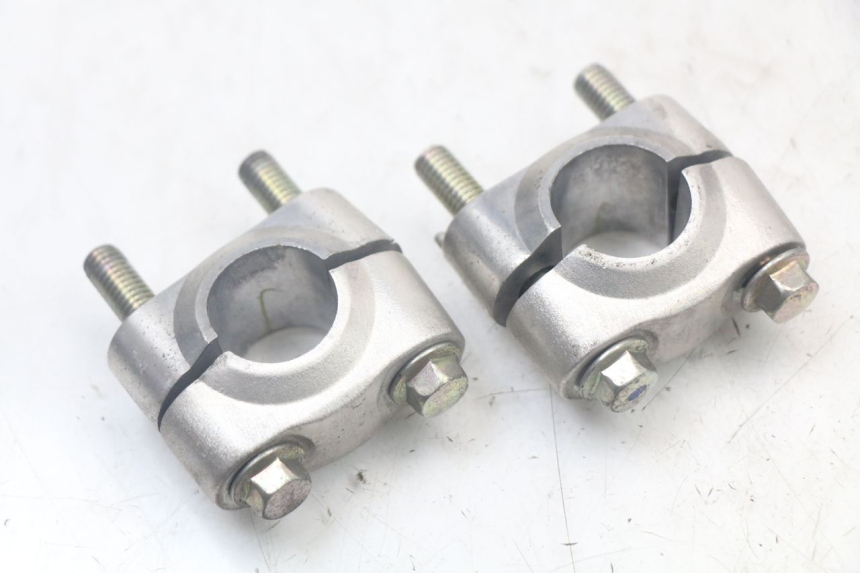 photo de PONTET DE GUIDON YAMAHA XMAX X-MAX ABS 125 (2017 - 2020)