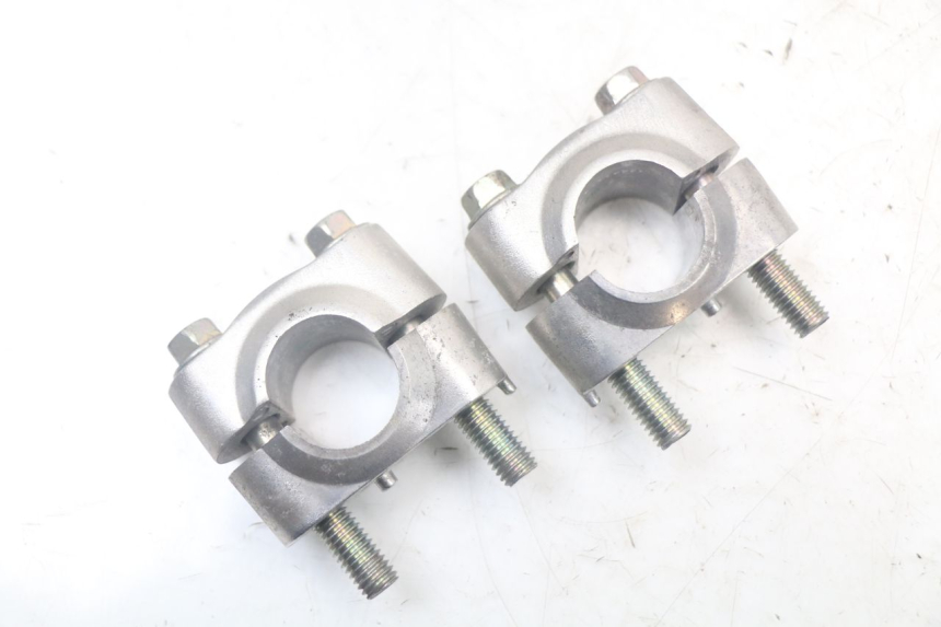 photo de PONTET DE GUIDON YAMAHA XMAX X-MAX ABS 125 (2017 - 2020)