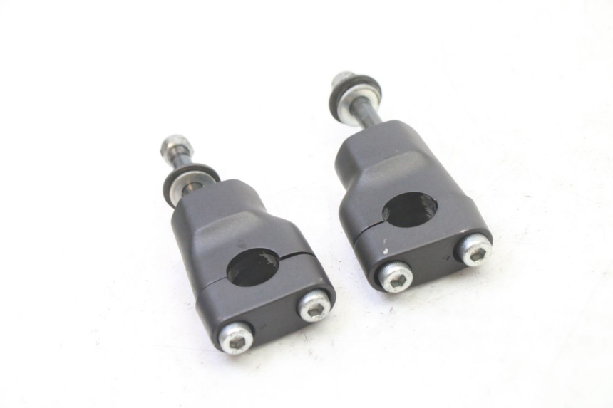 photo de PONTET DE GUIDON YAMAHA XJ6 ABS 600 (2008 - 2016)