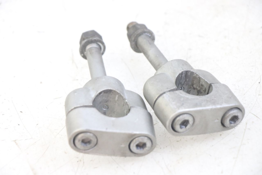 photo de PONTET DE GUIDON YAMAHA XJN DIVERSION 600 (2000 - 2003)