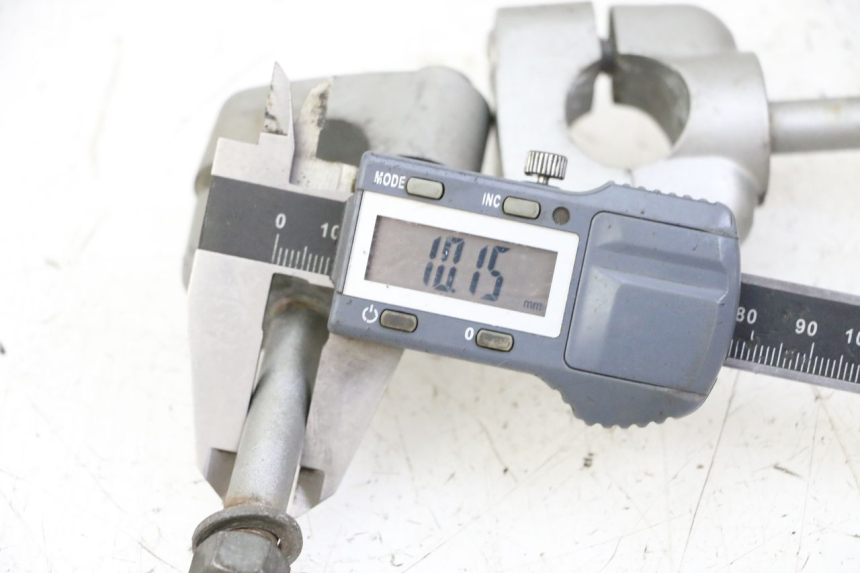 photo de PONTET DE GUIDON YAMAHA XJN DIVERSION 600 (2000 - 2003)
