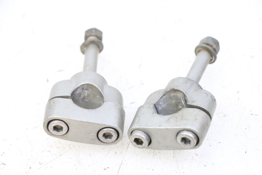 photo de PONTET DE GUIDON YAMAHA XJN DIVERSION 600 (2000 - 2003)