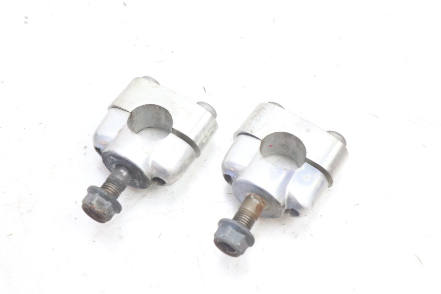 photo de PONTET DE GUIDON YAMAHA XJR 1300 (1998 - 2002) - Vue principale