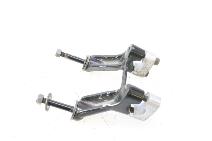 photo de PONTET DE GUIDON YAMAHA XP T-MAX ABS 500 (2005 - 2005) - Autre angle de vue