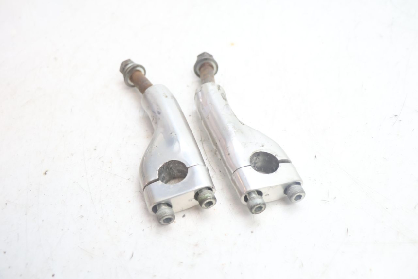 photo de PONTET DE GUIDON YAMAHA XV VIRAGO 535 (1988 - 2004) - Zoom état d’usage