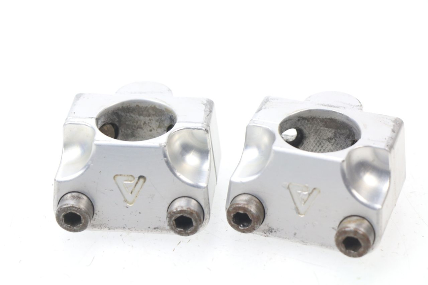 photo de PONTET DE GUIDON YAMAHA YZ 125 (1998 - 2005)