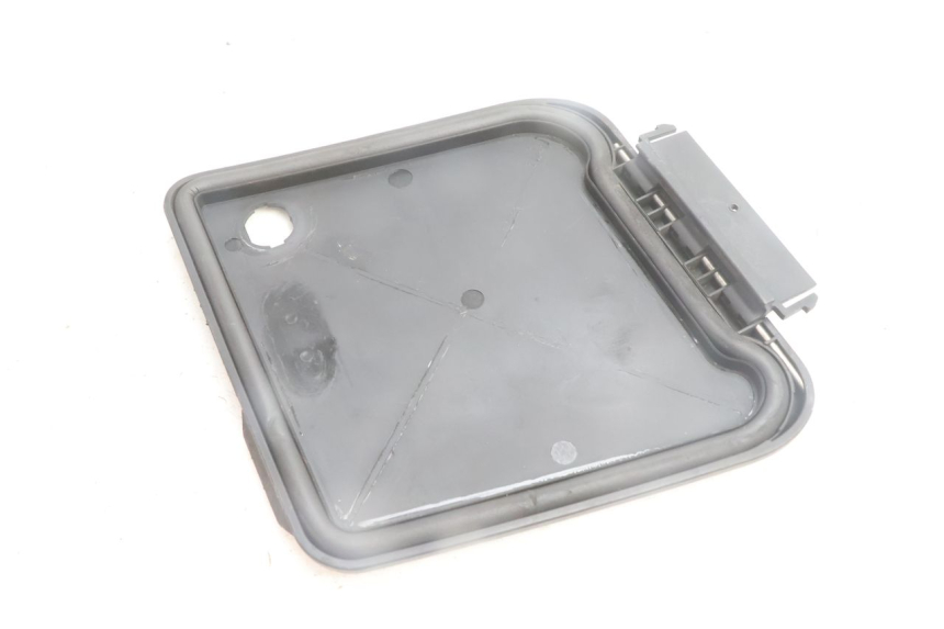 photo de PORTE BOITE A GANTS BMW C1 125 (2000 - 2003) - Vue d’ensemble