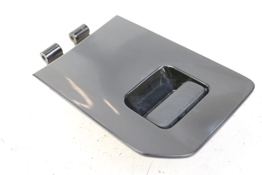 photo de PORTE BOITE A GANTS HONDA FES S-WING SWING ABS 125 (2007 - 2015)