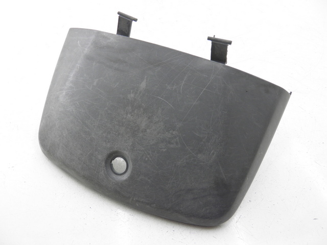 photo de PORTE BOITE A GANTS HONDA NH VISION 50 (1985 - 1994) - Vue principale