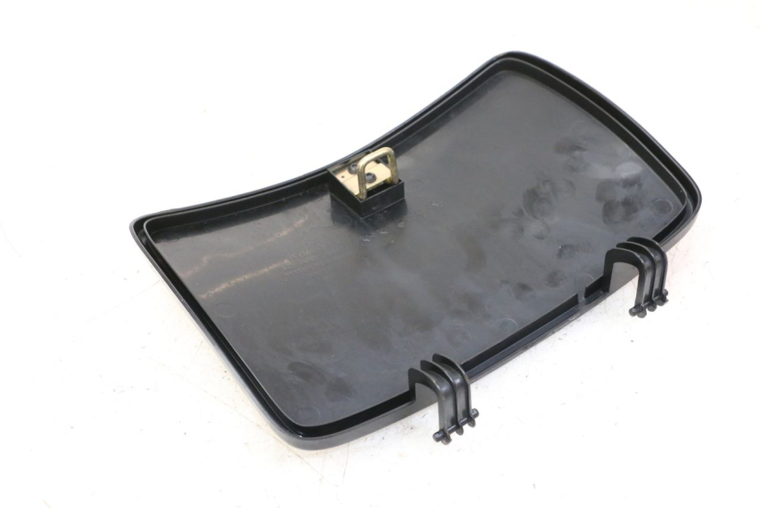 photo de PORTE BOITE A GANTS KYMCO PEOPLE S 125 (2000 - 2008)