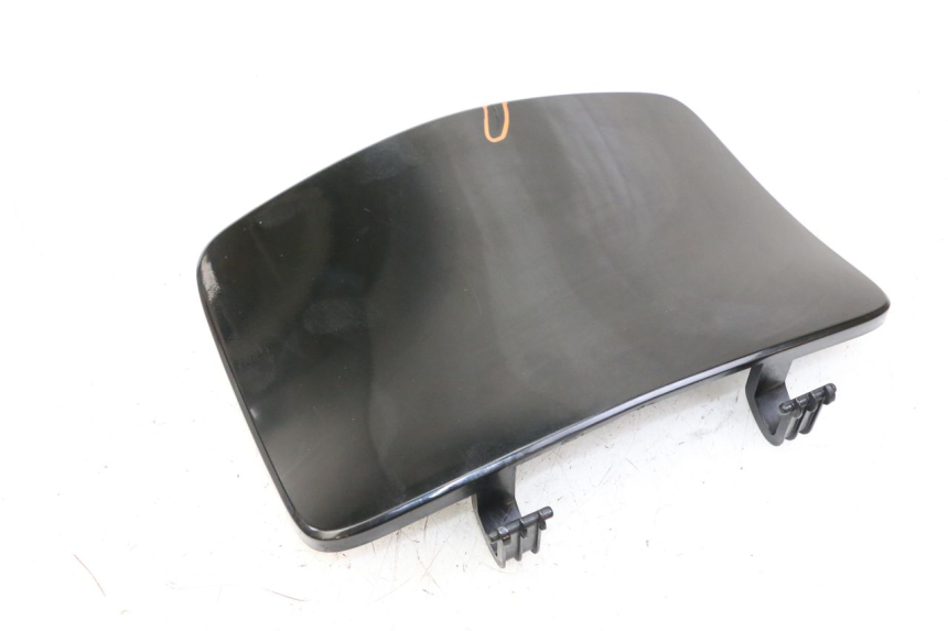 photo de PORTE BOITE A GANTS KYMCO PEOPLE S 125 (2000 - 2008)