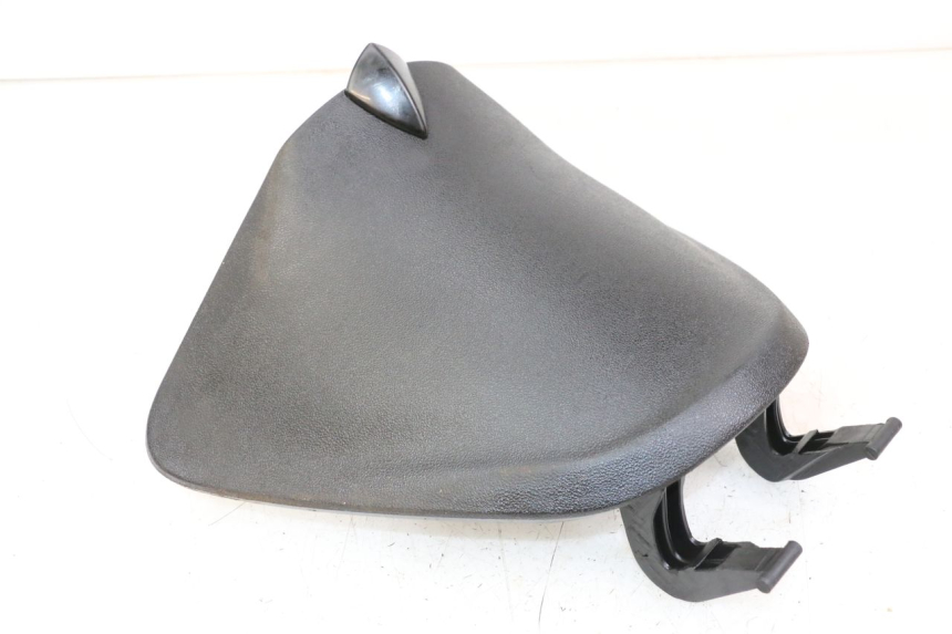 photo de PORTE BOITE A GANTS PIAGGIO LIBERTY IGET 4T 50 (2021 - 2025) - Gros plan technique