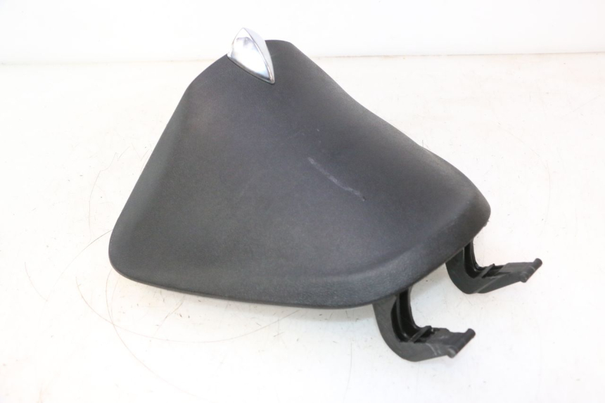 photo de PORTE BOITE A GANTS PIAGGIO LIBERTY IGET 4T 50 (2015 - 2020) - Détail de la pièce