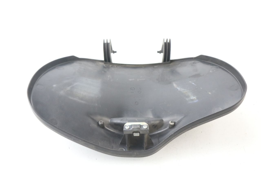 photo de PORTE BOITE A GANTS PIAGGIO LIBERTY 125 (2009 - 2013) - Détail de la pièce