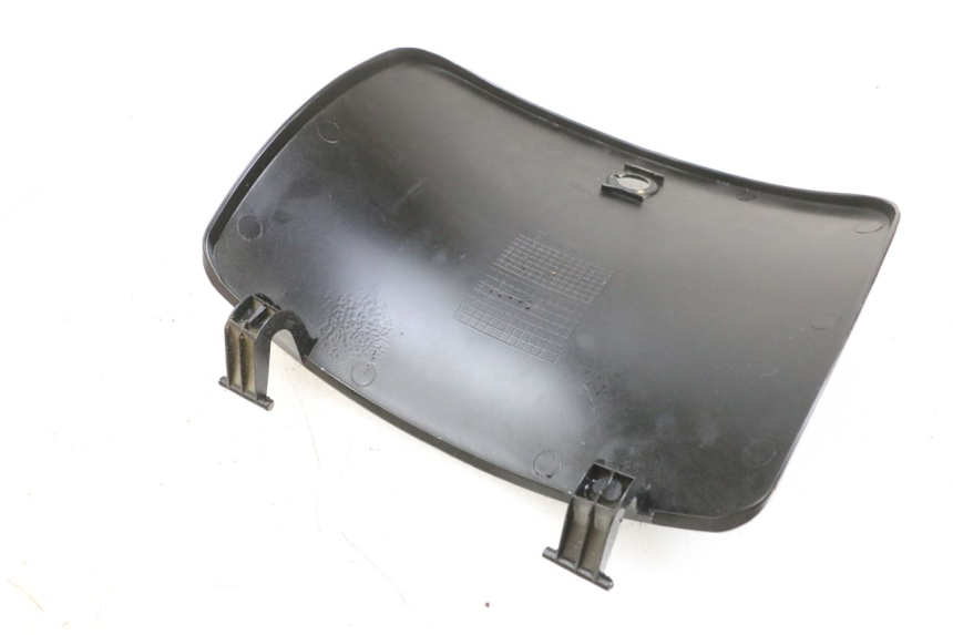 photo de PORTE BOITE A GANTS JM MOTORS OLDIES GT 4T 50 (2018 - 2025) - Autre angle de vue