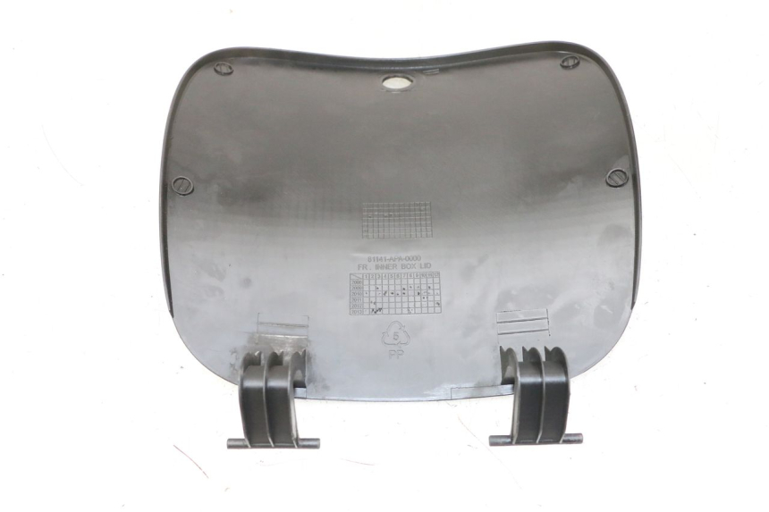 photo de PORTE BOITE A GANTS PEUGEOT TWEET PRO CARGO 50 (2018 - 2020) - Détail de la pièce