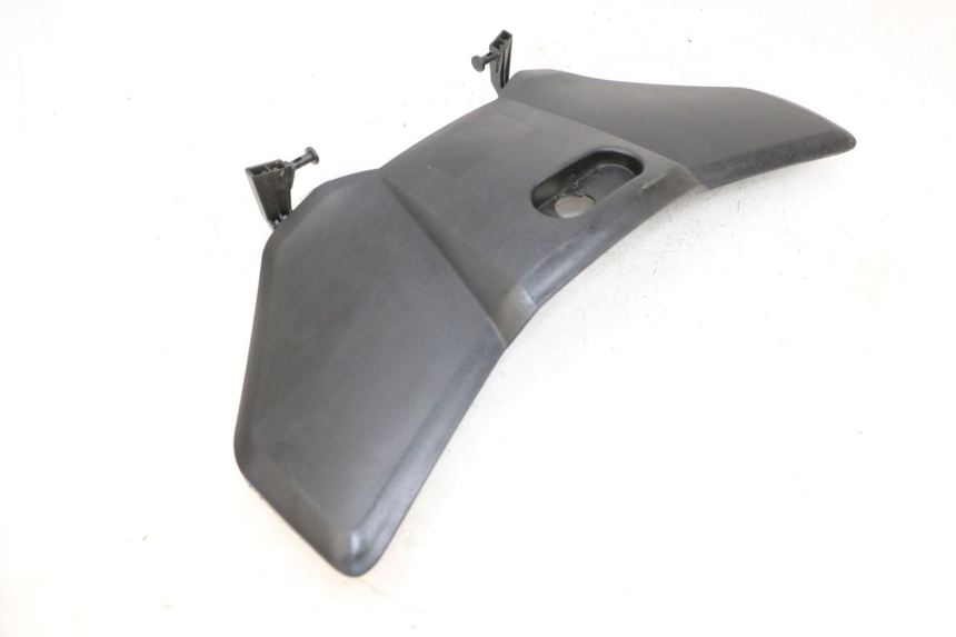 photo de PORTE BOITE A GANTS YAMAHA X-MAX XMAX 125 (2010 - 2013) - Gros plan technique