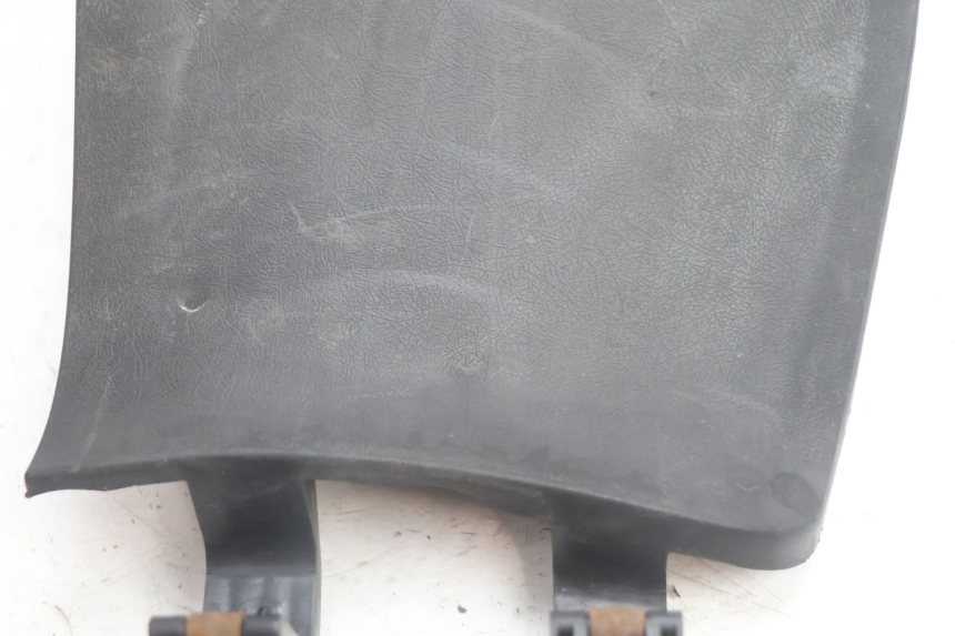 photo de PORTE BOITE A GANTS YAMAHA XMAX X-MAX 125 (2006 - 2009) - Zoom état d’usage