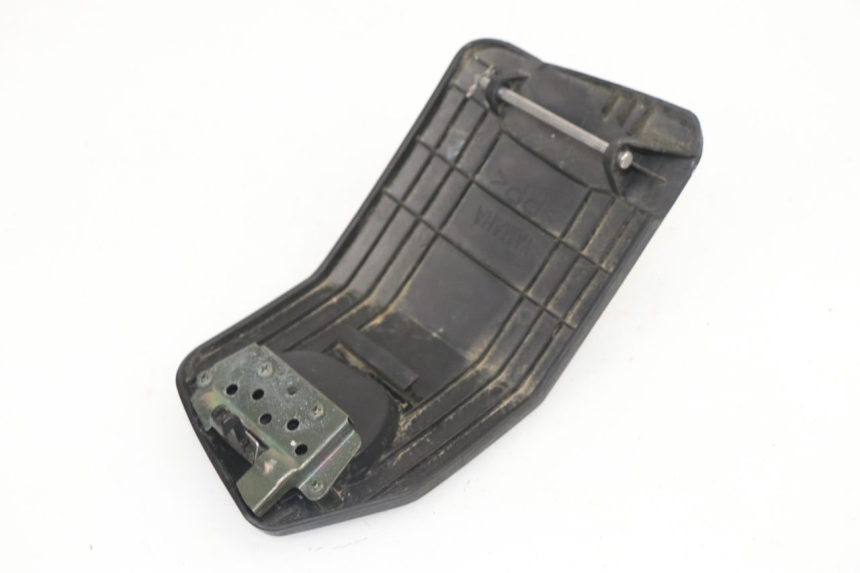 photo de PORTE BOITE A GANTS YAMAHA CYGNUS X 125 (2004 - 2007)