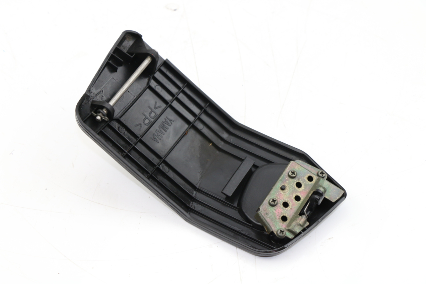 photo de PORTE BOITE A GANTS YAMAHA CYGNUS X 125 (2004 - 2007)