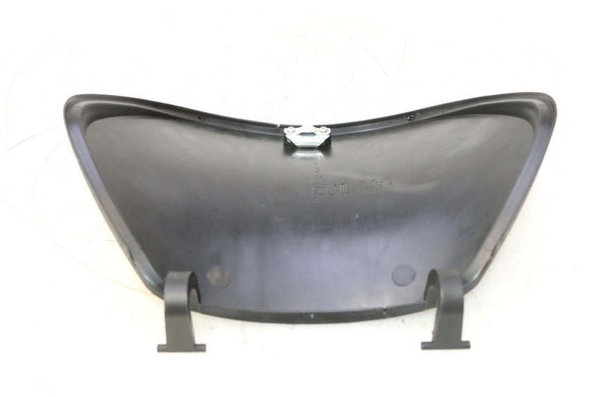 photo de PORTE BOITE A GANTS PIAGGIO ZIP IGET 4T 50 (2021 - 2023) - Gros plan technique