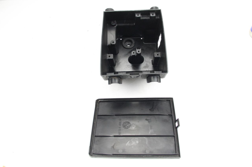 photo de PORTE FUSIBLE BMW K100 1000 (1982 - 1990)
