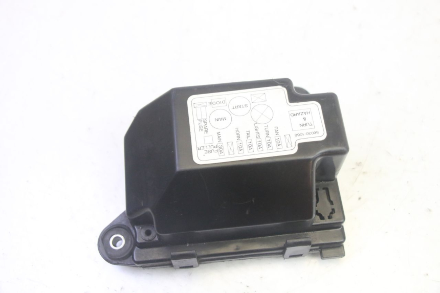 photo de PORTE FUSIBLE KAWASAKI GPZ RX 1000 (1986 - 1988) - Points de fixation