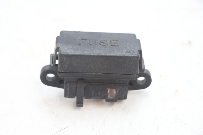 photo de PORTE FUSIBLE SUZUKI GSX F GSXF 750 (1988 - 1998) - Zoom état d’usage