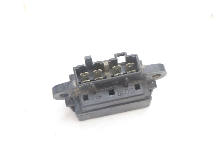 photo de PORTE FUSIBLE SUZUKI GSX F GSXF 750 (1988 - 1998) - Vue d’ensemble