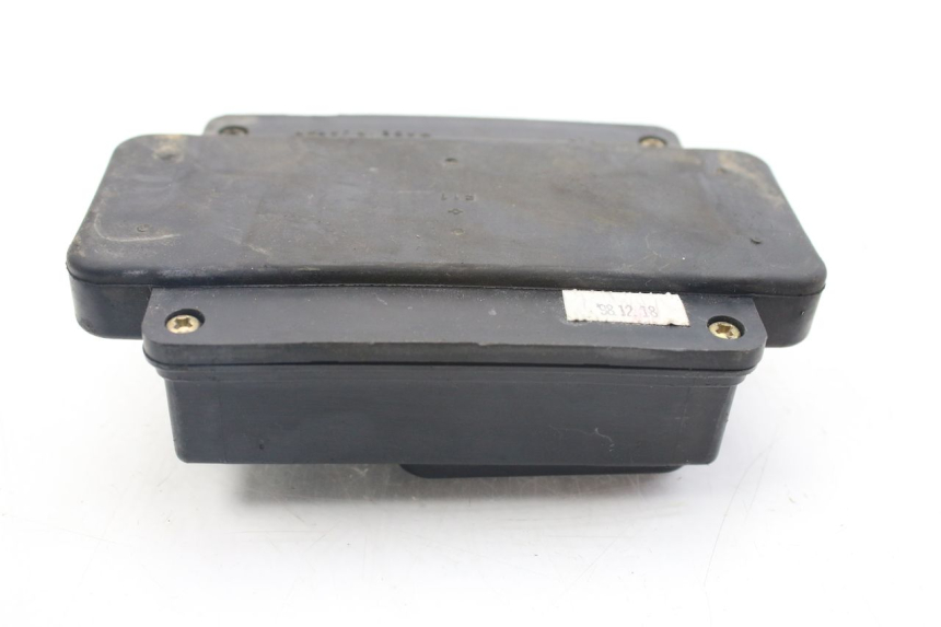 photo de PORTE FUSIBLE KAWASAKI ZZR 600 (1995 - 2004)