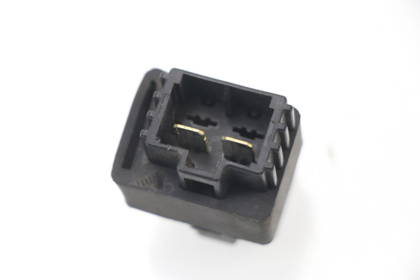 photo de PORTE FUSIBLE SUZUKI TU X TUX VOLTY 125 (1999 - 2001) - Zoom état d’usage