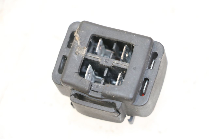 photo de PORTE FUSIBLE YAMAHA YP MAJESTY 125 (2007 - 2010)