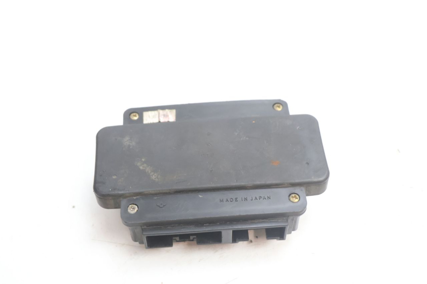 photo de PORTE FUSIBLE KAWASAKI ZX-6R ZX6R 600 (1995 - 1997) - Gros plan technique