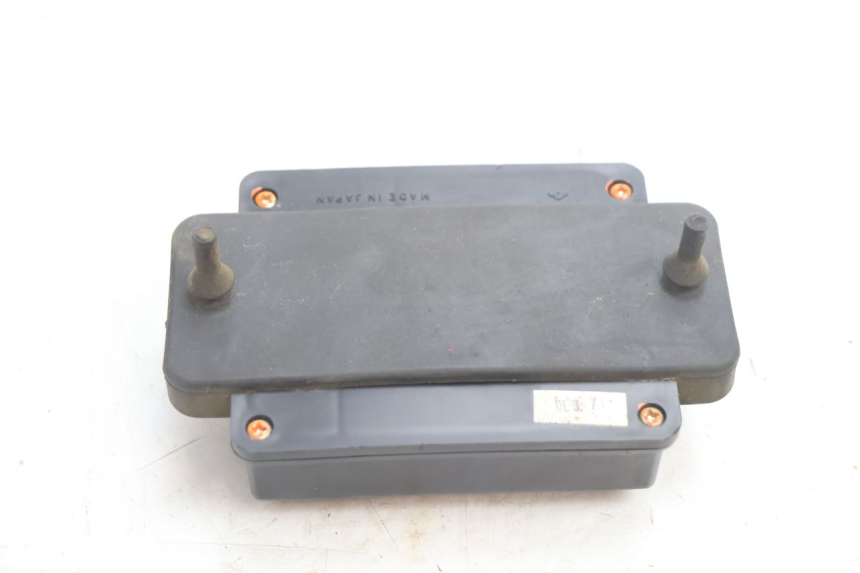 photo de PORTE FUSIBLE KAWASAKI ZX-6R ZX6R 600 (2000 - 2002) - Autre angle de vue